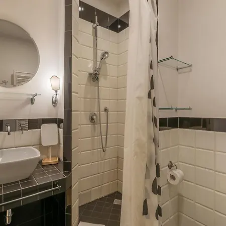 Apartament Domus Claudiae - Fromhometorome