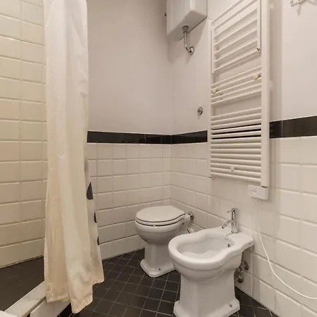 Apartment Domus Claudiae - Fromhometorome Rome
